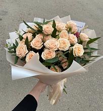 Букет Кремовые розы Латте в Новобирюсинском